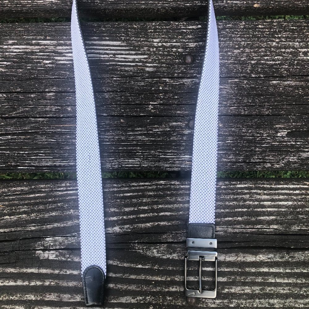 Nike Reversible Men's Gray/White Web Belt - Picture 3 of 7